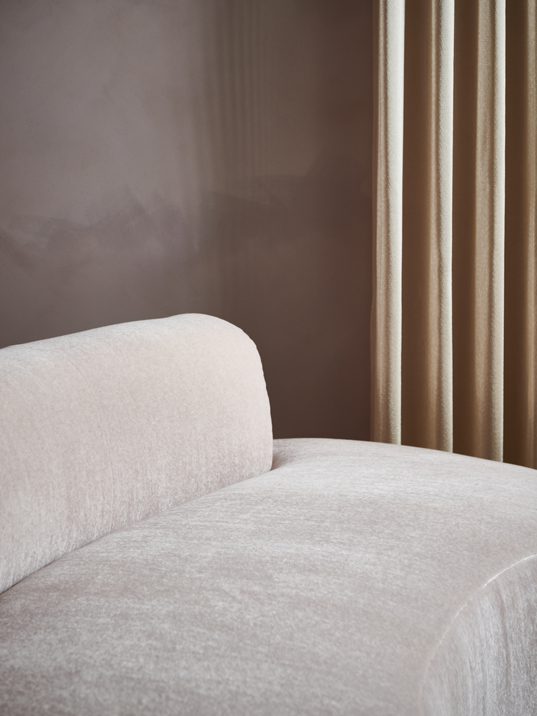 Sofa Moon 3