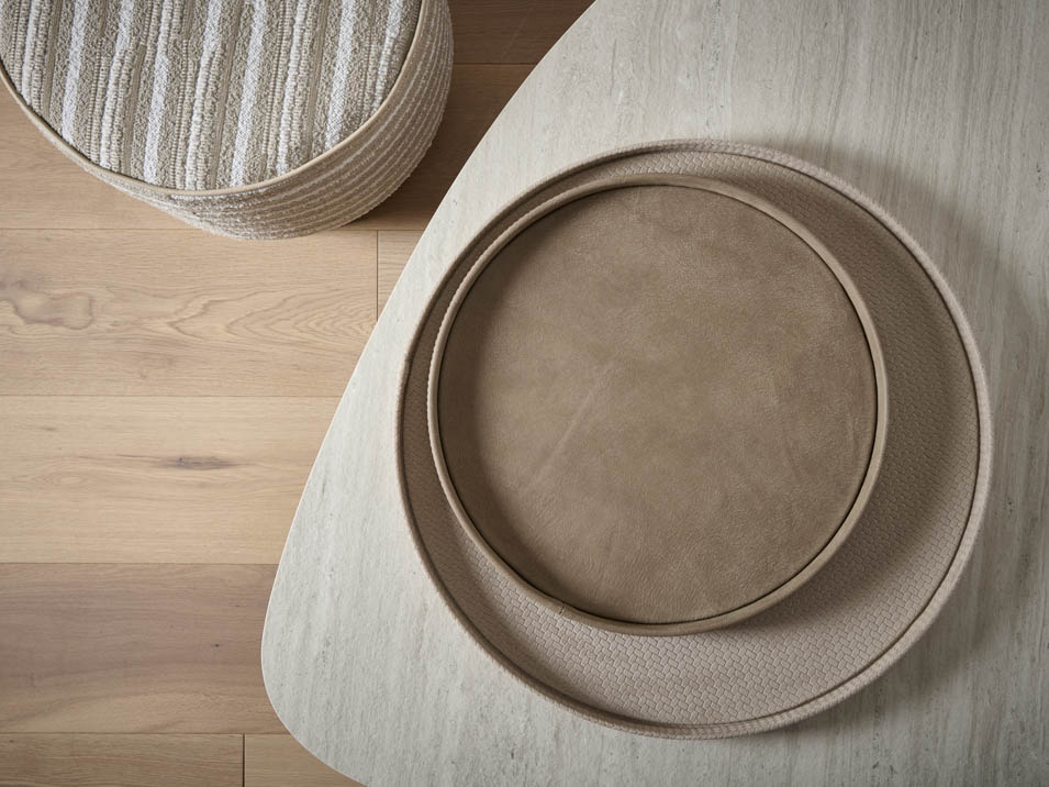 Trays 4