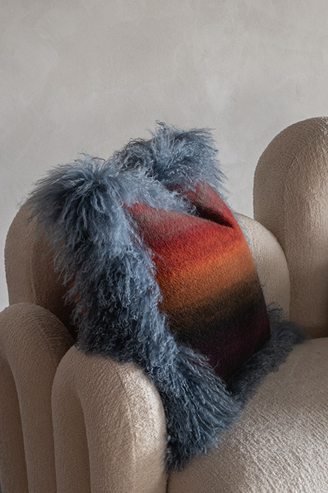 cushion fur piping 10