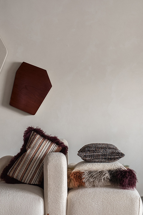 cushion fur piping 7